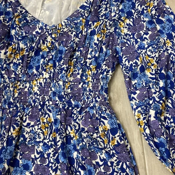 NWOT! $188 V neck Fete floral print midi dress! - Picture 6 of 14